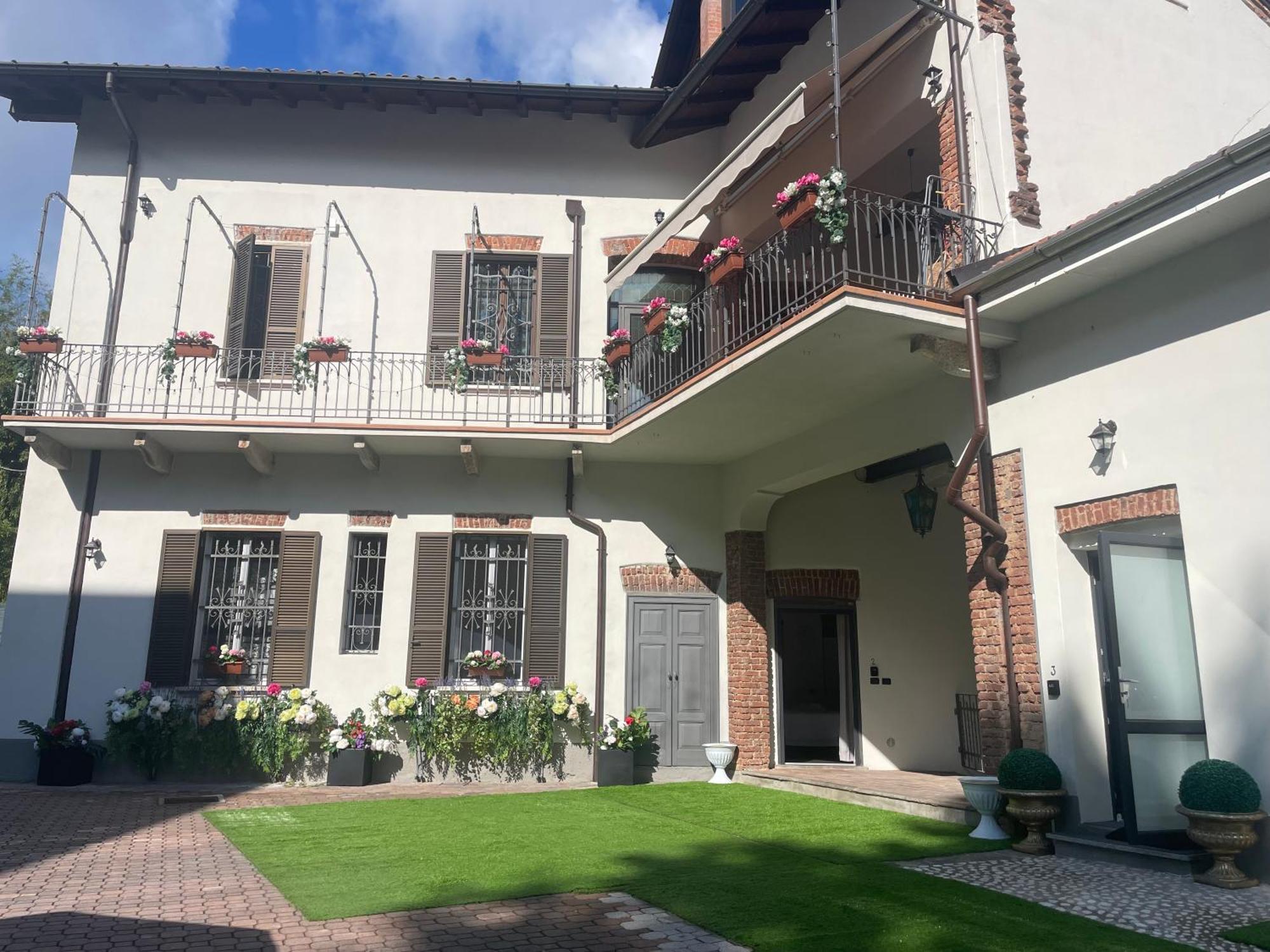 Villa Simona Malpensa Галарате Екстериор снимка