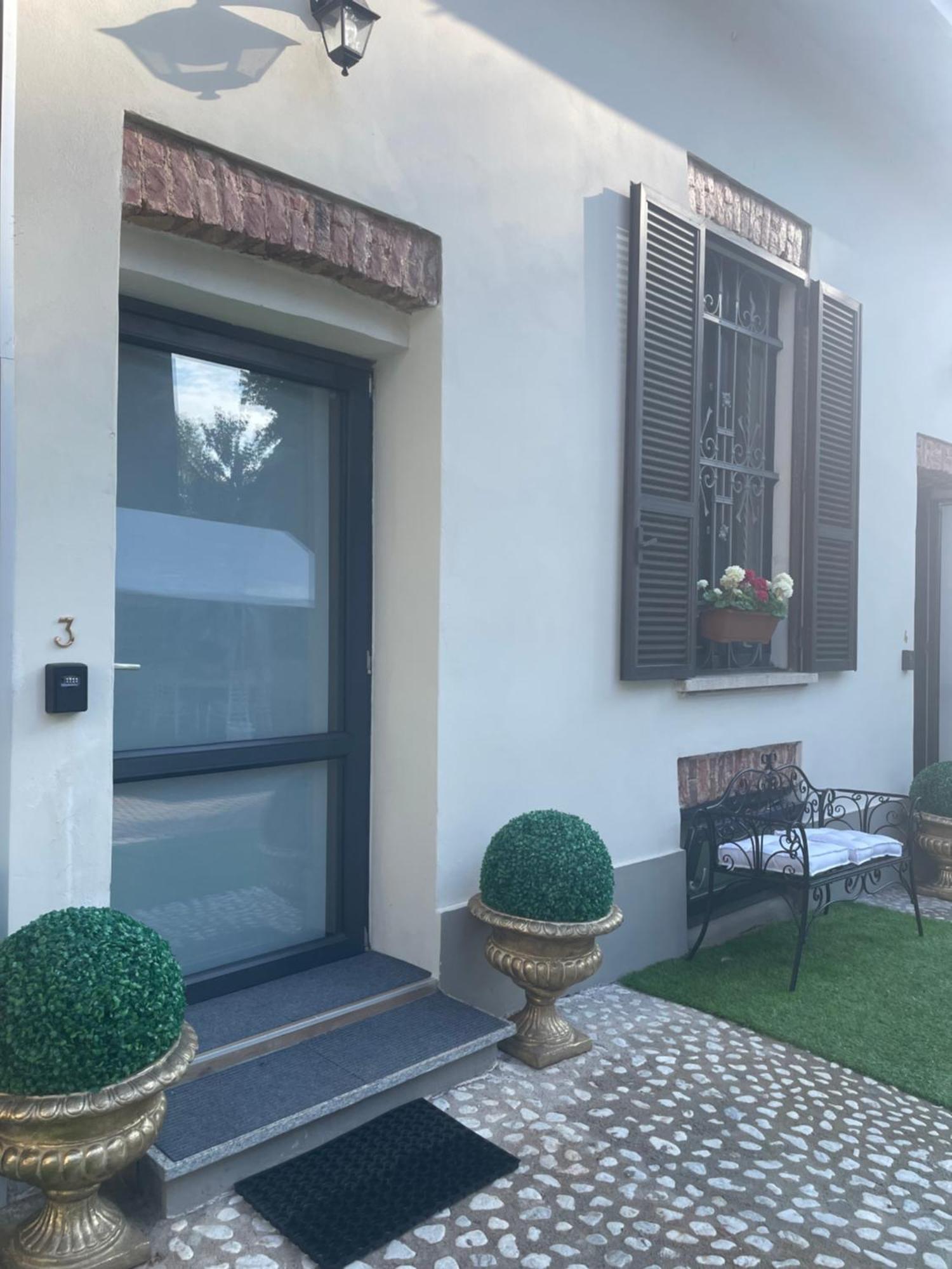 Villa Simona Malpensa Галарате Екстериор снимка